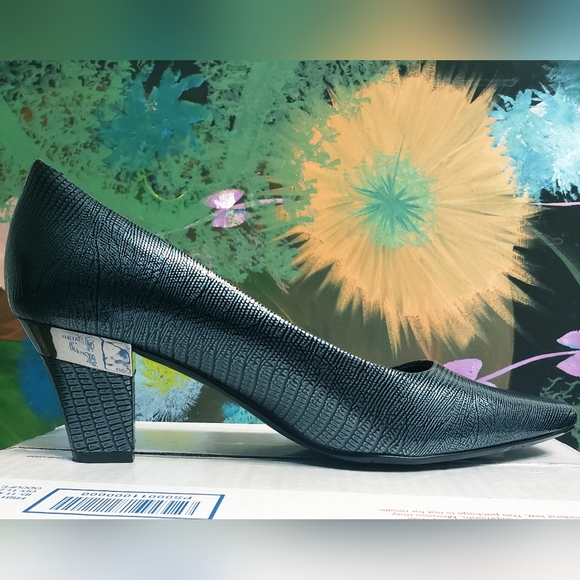 J Renee grayish-blue Shoes - Picture 6 of 9